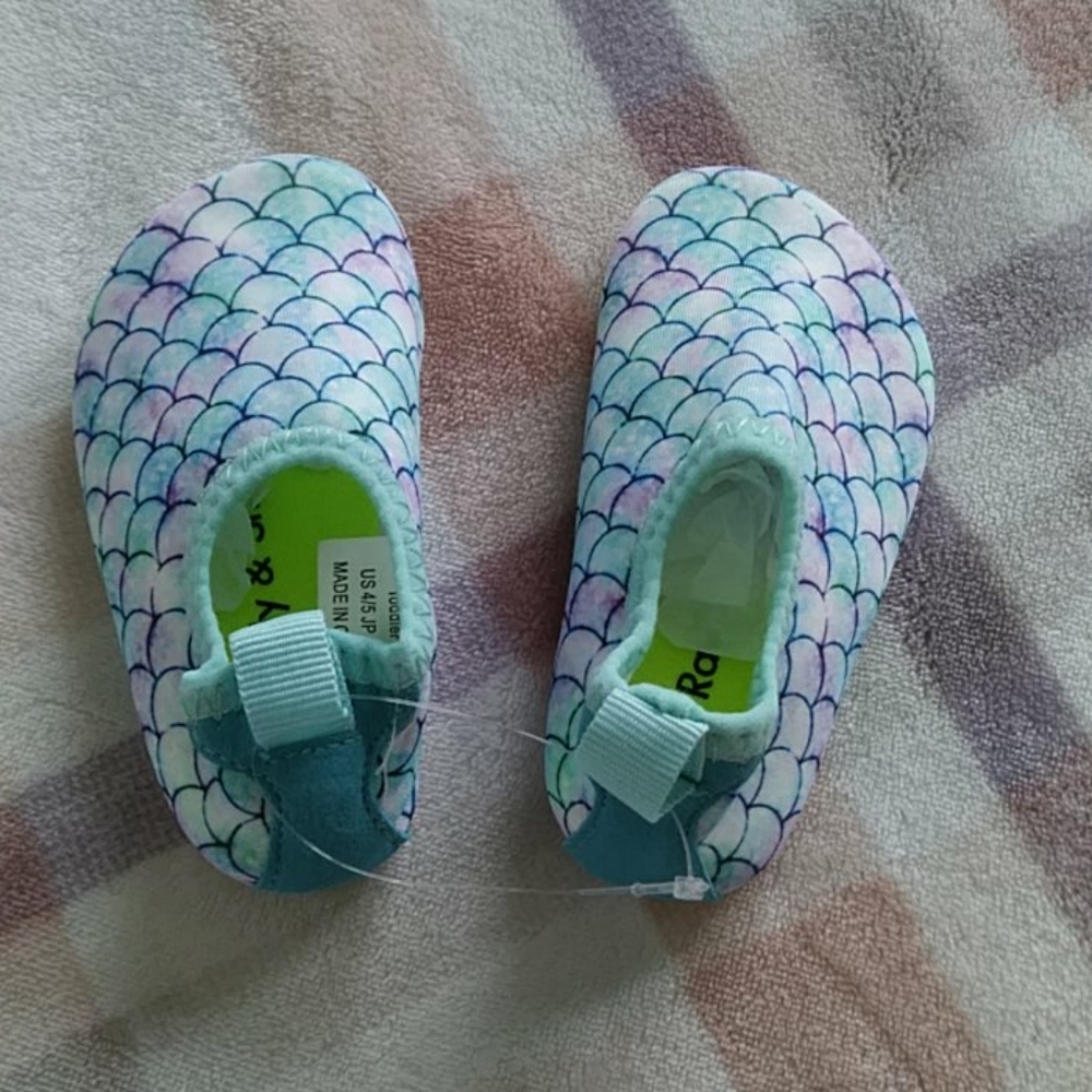 Toddler swim shoes - 4-5 Aqua mermaid
